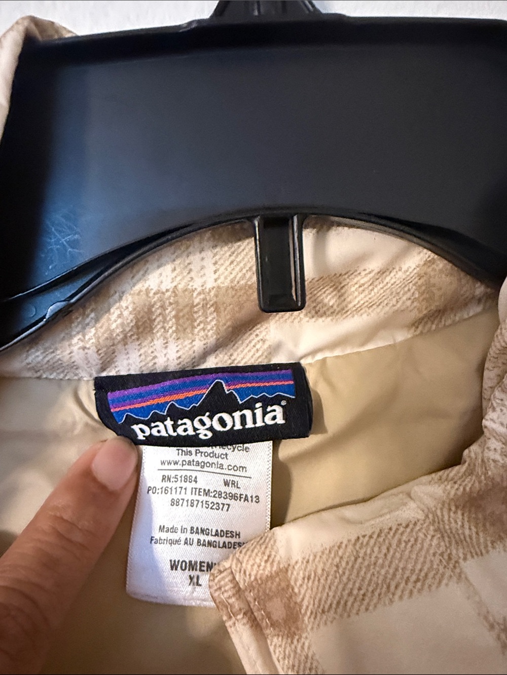Patagonia Plaid Quilted Puffer Vest - Cream & Tan - Picture 2 of 3